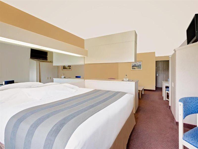 Microtel Inn & Suites By Wyndham Joplin Dış mekan fotoğraf